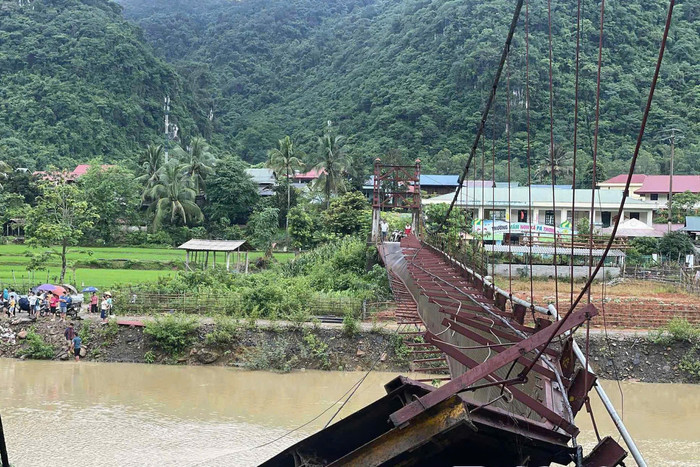 Cầu treo Pa Thơm chính là địa điểm xảy ra sự việc ngoài ý muốn. Ảnh: Tiền Phong