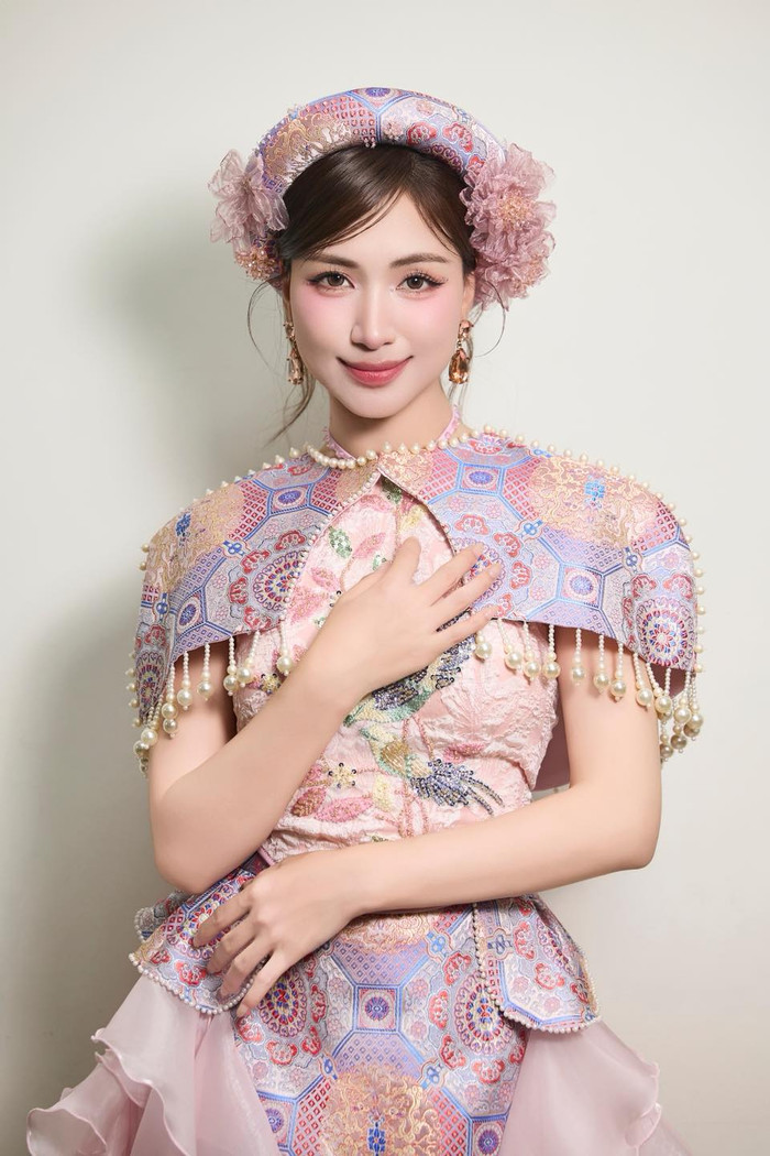 Hoà Minzy đã nhận về nhiều bình luận tích cực sau khi quyết định bỏ tiền túi ủng hộ bà con ở Nghệ An. Ảnh: FBNV