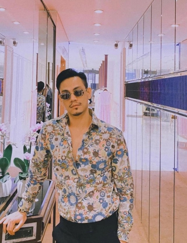 Trần Phú Long được xem là cộng sự thân thiết, gắn bó lâu năm với NTK Nguyễn Công Trí.