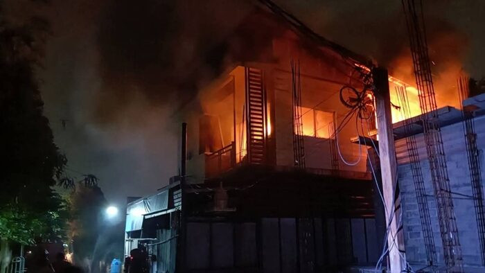 Cháy nhà lúc rạng sáng, gia đình 4 người kẹt trong phòng ngủ không qua khỏi Ảnh 2