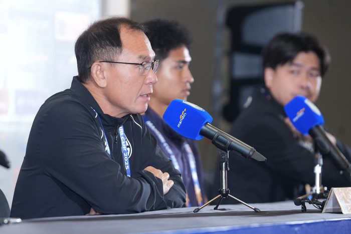 HLV Thái Lan Thawatchai Damrong-Ongtrakul đánh giá cao U23 Indonesia trước trận bán kết, gọi đối thủ là đội bóng hàng đầu Đông Nam Á. Ảnh: FAT