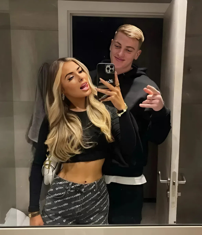 Cặp đôi có mối quan hệ tình cảm 1 năm trước khi chính thức chia tay. (Ảnh IGNV)