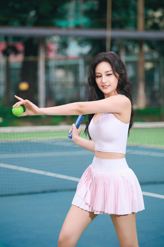 Mai Phương Thúy hiện lựa chọn 'ở ẩn', chỉ tập trung vào công việc riêng và vẫn xuất hiện đều đặn ở trên mạng xã hội. Ảnh: FBNV