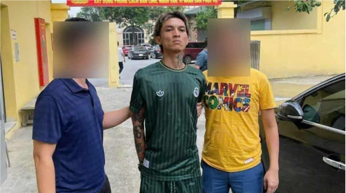 Rapper Bình Gold bị cảnh sát bắt giữ do liên quan đến vụ cướp taxi. (Ảnh: Dân Trí)