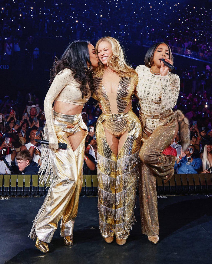 Destiny's Child tái hợp sau 6 năm, khoảnh khắc đắt giá nhất concert Beyoncé Ảnh 2