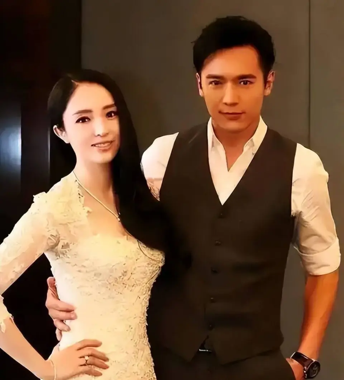 Đổng Tuyền và chồng cũ Cao Vân Tường.  (Ảnh: Tencent)