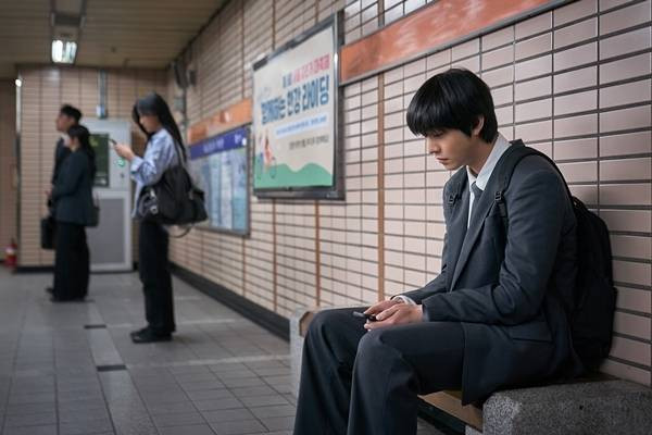 Phim của Jisoo (Blackpink) gặp khó khăn trên chính sân nhà Ảnh 6