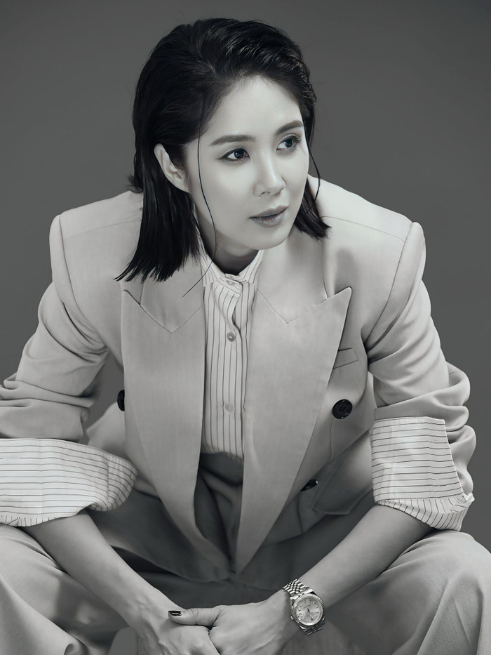 Lê Phương có động lực làm nghề nhờ tình yêu, sự tôn trọng của chồng và đại gia đình. Ảnh: FBNV