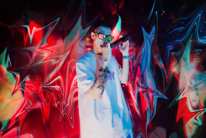 MCK và minh chứng thành công của 'kẻ sống ngoài quy chuẩn' Ảnh 7