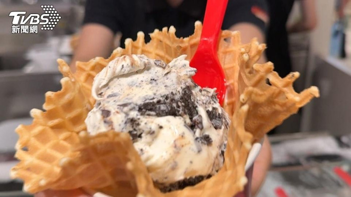 Uống nhầm nước pha thuốc tẩy tại cửa hàng ăn uống, 4 người nhập viện Ảnh 3