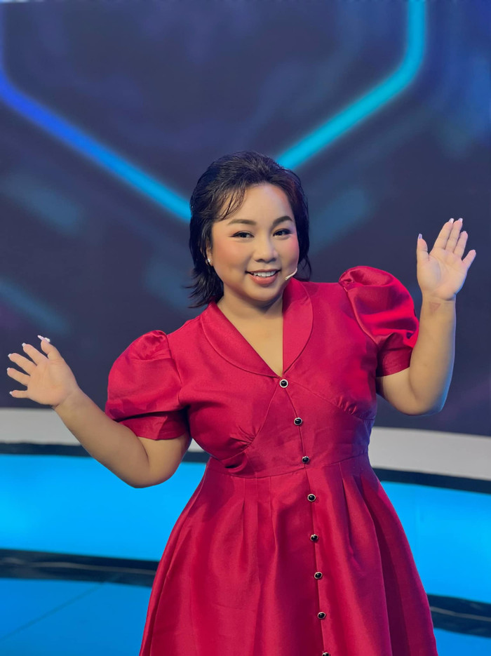 Nhiều lần nữ diễn viên muốn bỏ nghề để về quê nhưng cuối cùng cô đã chọn nỗ lực, không từ bỏ trước khó khăn. (Ảnh FBNV)