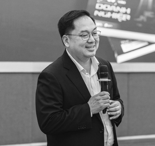 Sự ra đi đột ngột của ông Hoàng Nam Tiến là mất mát lớn cho cộng đồng công nghệ và giáo dục. Ảnh: FBNV