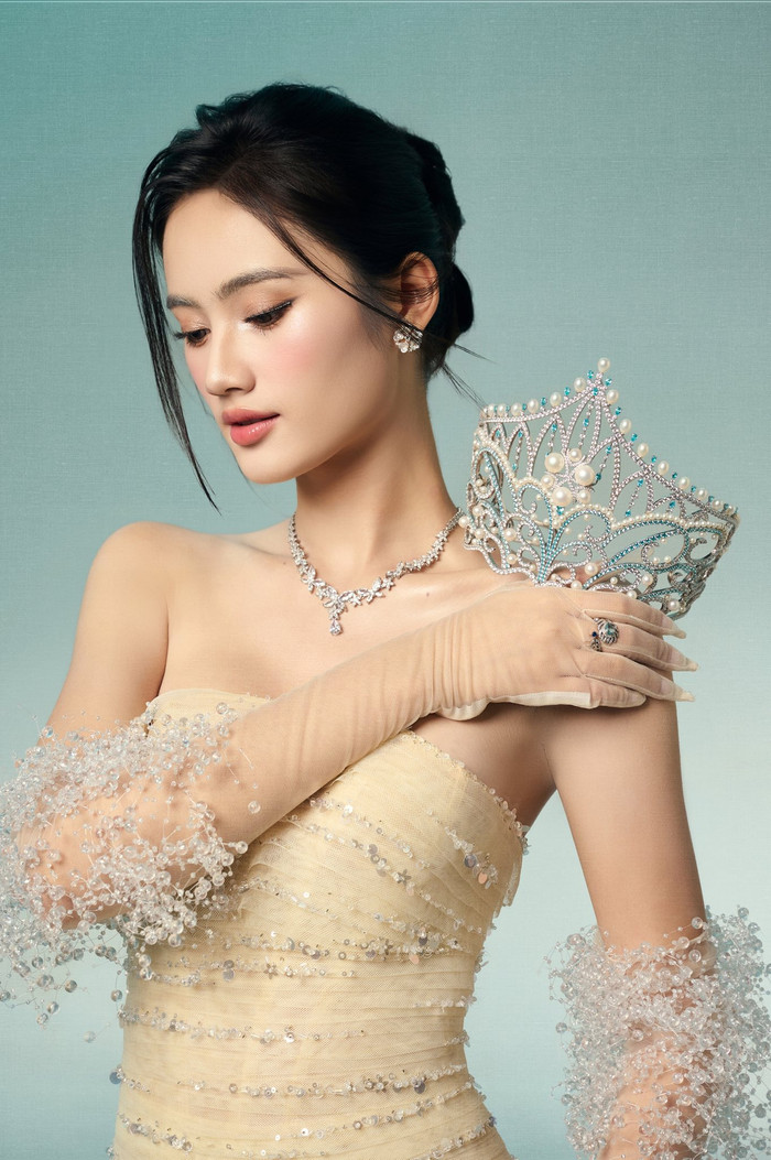 Hoa hậu Ý Nhi lựa chọn đi du học để cải thiện bản thân. (Ảnh: FBNV)