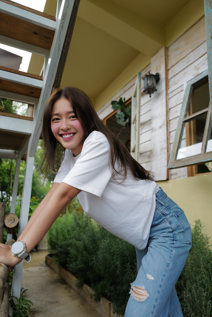 Khả Ngân có niềm đam mê với việc khám phá, tận hưởng cuộc sống. Ảnh: FBNV