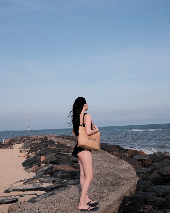 Làn da trắng hồng, mịn màng của vợ Thành Chung khiến hội chị em xuýt xoa.