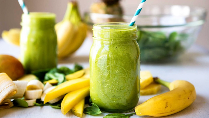 Sinh tố hoa quả là một lựa chọn cho bữa sáng để cơ thể nhẹ nhàng, bổ sung chất xơ. Ảnh: nineshield