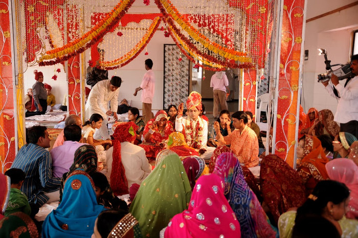 Người cha lấy trộm tiền vàng của gia đình rồi bỏ trốn cùng con dâu tương lai Ảnh 3