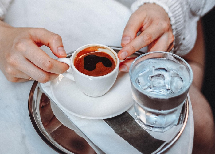 5 thói quen buổi sáng vô tình gây hại gan Ảnh 2