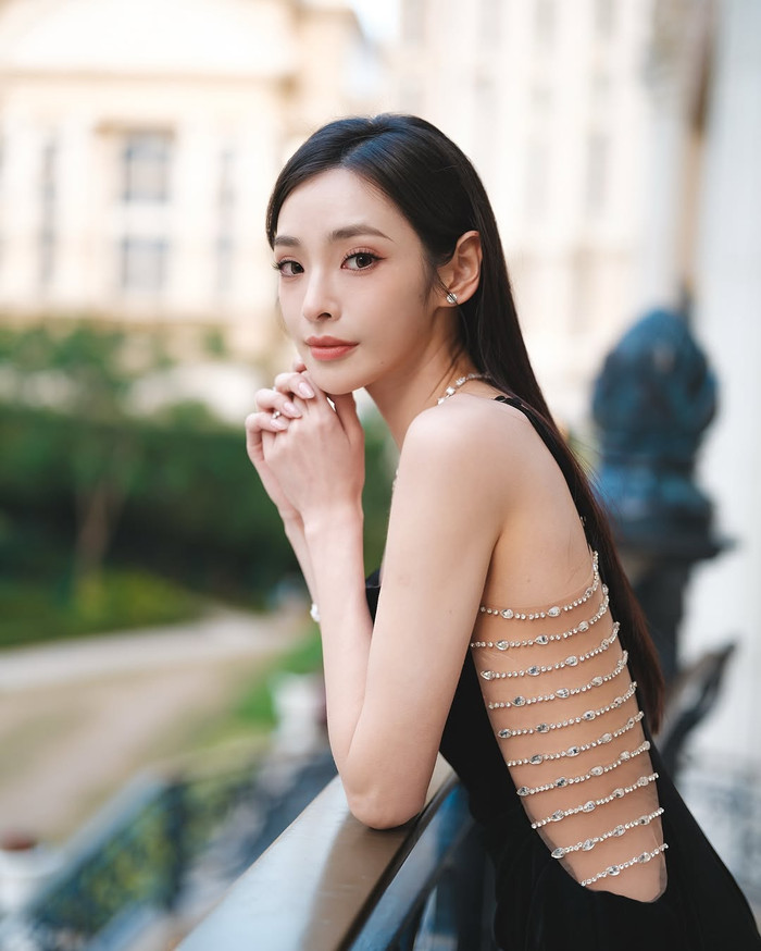 Người đẹp thường xuyên cập nhật hình ảnh cá nhân sau khi bê bối năm xưa đã lắng xuống. (Ảnh FBNV)