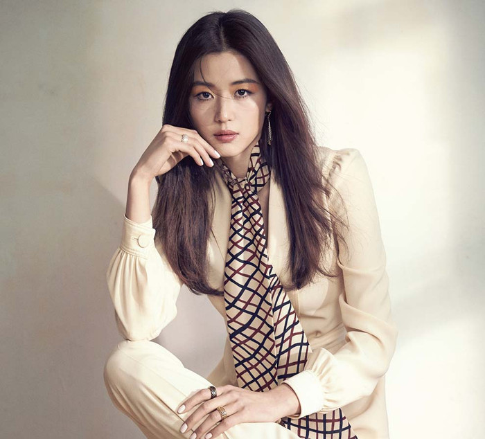 Nhan sắc xinh đẹp và sanh chảnh của Jeon Ji Hyun (Ảnh: Naver). 
