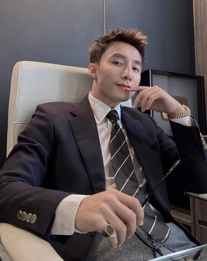 Nam ca sĩ vẫn giữ im lặng trước vụ việc. Bài đăng gần nhất của anh trên Facebook cá nhân là ngày 8/8, không liên quan đến thông tin công ty bị cưỡng chế nợ thuế. (Ảnh FBNV)