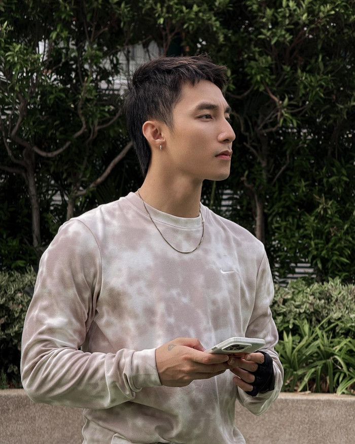 Trong nhiều năm hoạt động nghệ thuật, 'chiến lược' của Sơn Tùng M-TP là luôn giữ im lặng trước những ồn ào có liên quan đến anh. (Ảnh FBNV)