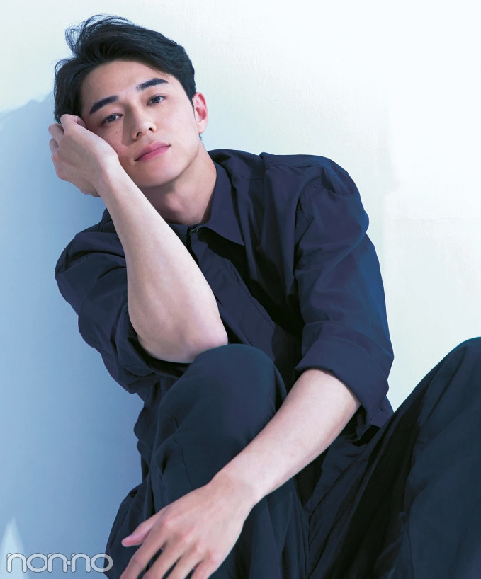 Trước khi vướng ồn ào, Masahiro Higashide từng được xem là nam thần màn ảnh xứ hoa anh đào. (Ảnh Naver)