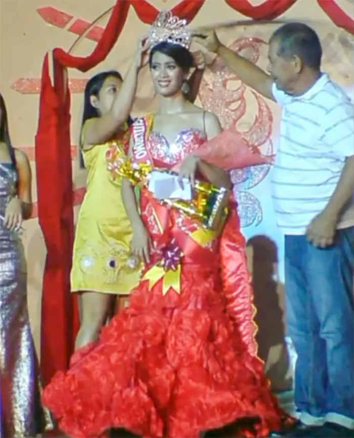 Hoa hậu Acquene Arradaza là người chiến thắng ở cuộc thi Hoa hậu thành phố Matag-ob năm 2012. (Nguồn: Asia Pacific Press)