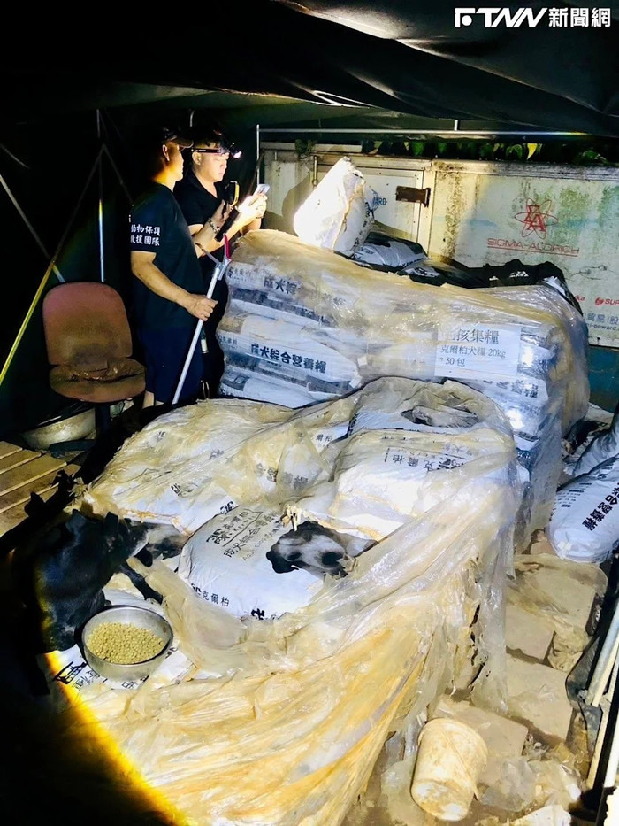 Đau lòng cảnh tượng tại một cơ sở nuôi chó, hơn 10 con chết khô trong lồng, sự thật gây phẫn nộ Ảnh 3