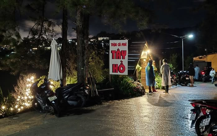 Khu vực quán cà phê xảy ra vụ sạt lở. Ảnh: Bình Dương 24H