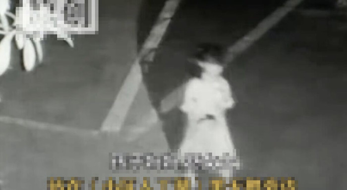 Kiểm tra camera, người mẹ sững sờ trước hành động của con gái 5 tuổi vào rạng sáng Ảnh 2