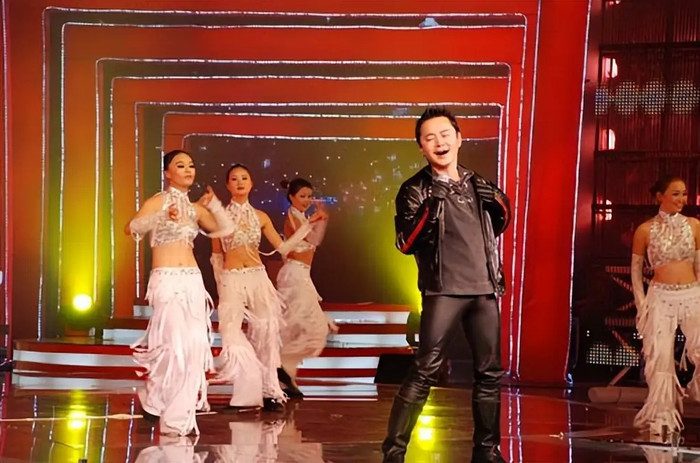 Nam ca sĩ nổi tiếng mất tích 14 năm sau khi mẹ qua đời, chị ruột vẫn miệt mài tìm kiếm Ảnh 6