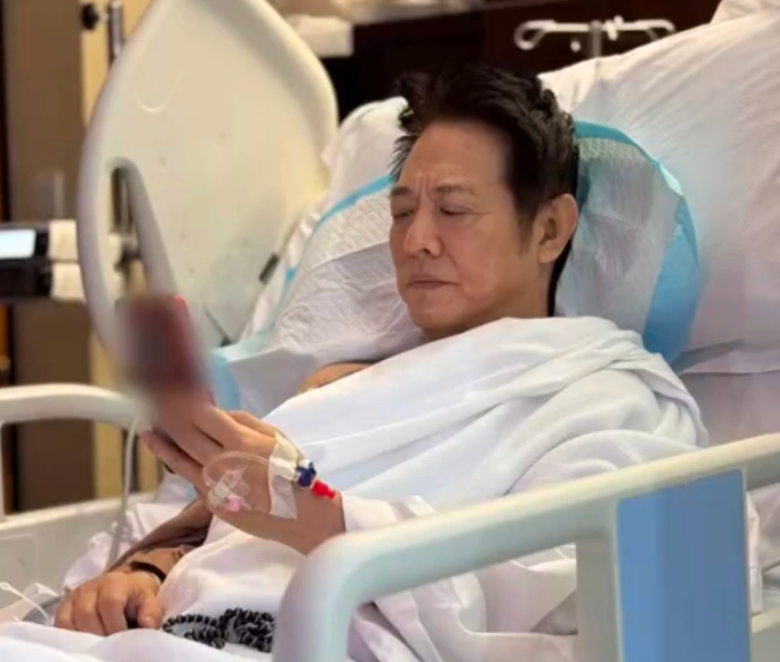 Lý Liên Kiệt bận rộn với công việc khi vừa phẫu thuật. Ảnh chụp màn hình