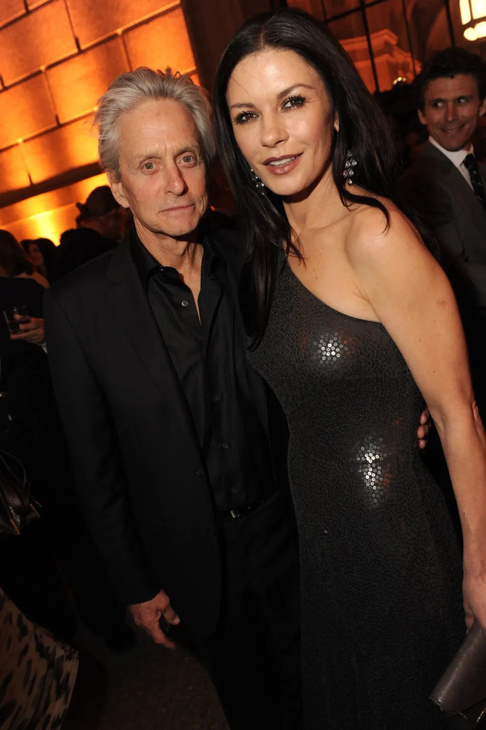 Ẩn sau cuộc hôn nhân của Catherine Zeta-Jones và Michael Douglas có nhiều câu chuyện gây bất ngờ. (Ảnh: Getty)