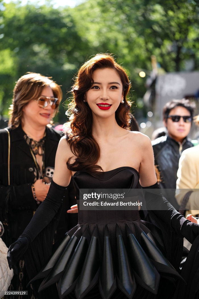 Angelababy khi xuất hiện tại một tuần lễ thời trang. Ảnh: Gettyimages