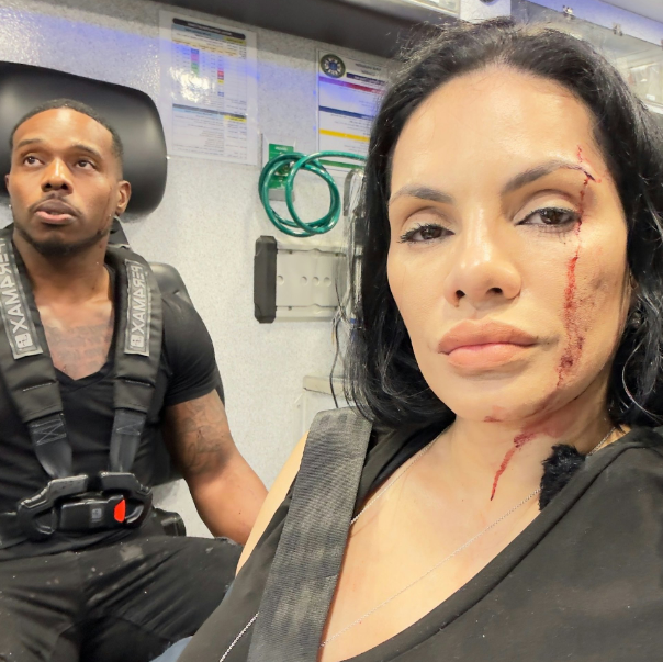 Đang review đồ ăn tại nhà hàng, cô gái bị xe tông thẳng vào chỗ ngồi khiến nhiều người kinh hoàng Ảnh 4