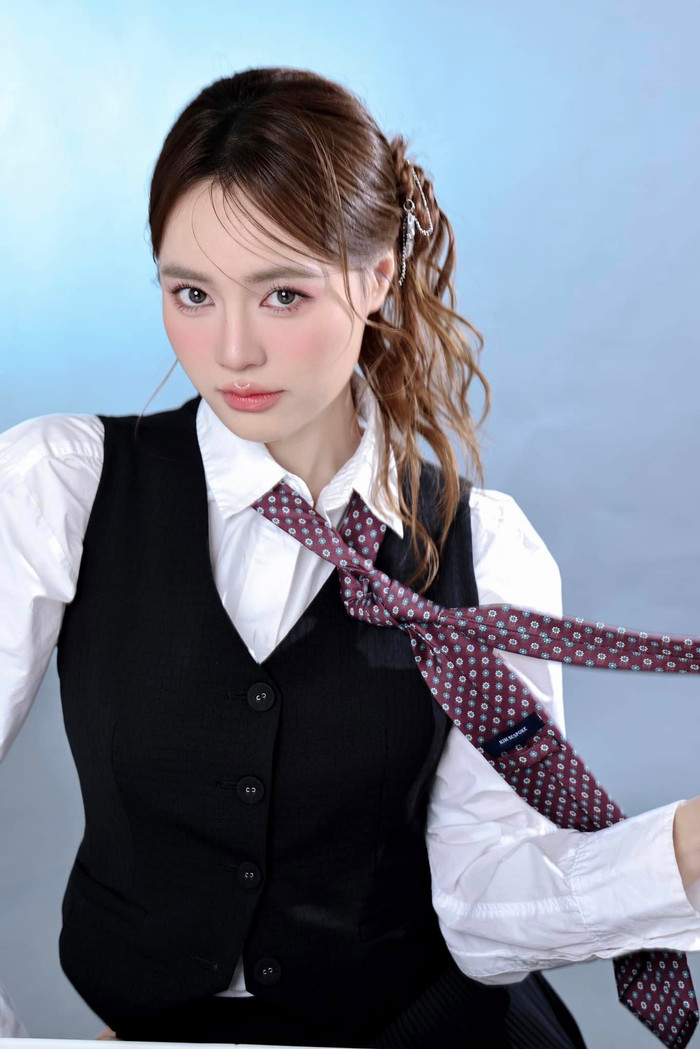 Trường hợp của Ninh Dương Lan Ngọc chỉ là một trong nhiều minh chứng cho thấy áp lực và nguy hiểm mà nghệ sĩ phải trải qua phía sau hậu trường. (Ảnh FBNV)