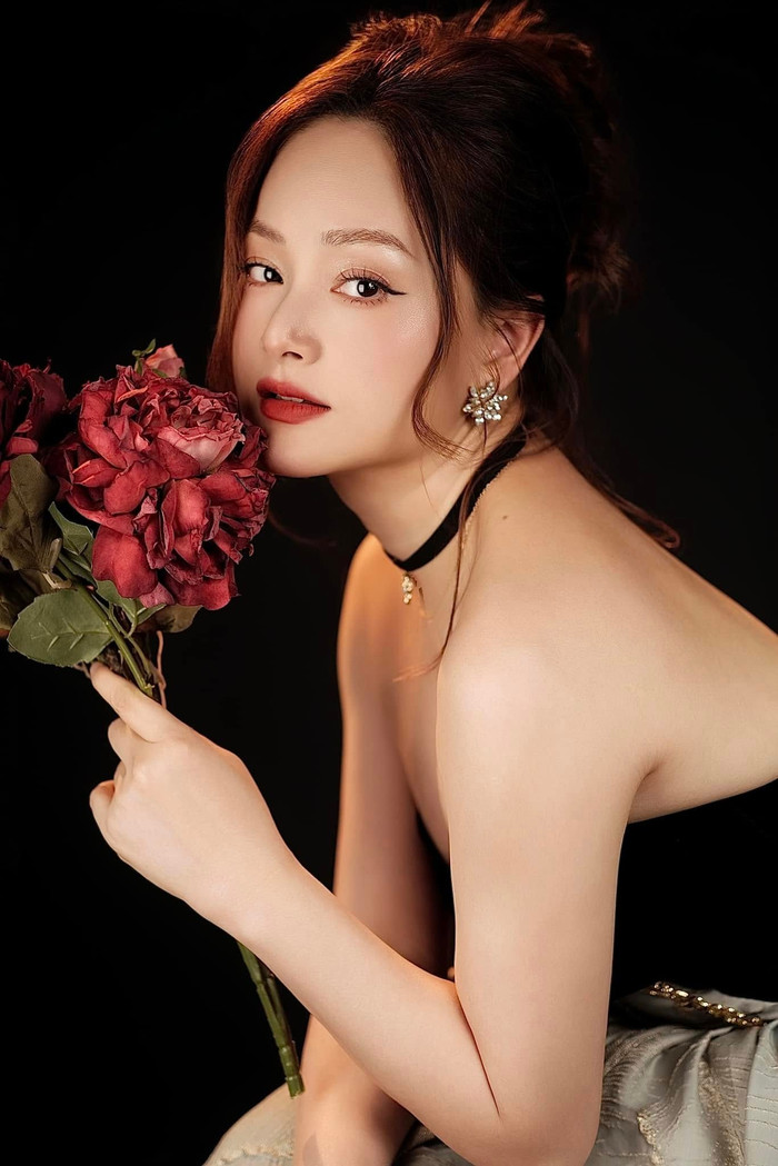 Lan Phương từng được bác sĩ chẩn đoán mắc rối loạn lo âu nặng và trầm cảm nhẹ khi gặp biến cố hôn nhân. (Ảnh FBNV)