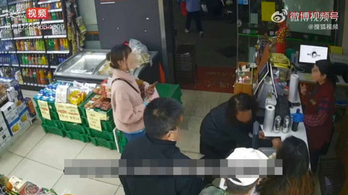 Cãi nhau với nhân viên bán hàng, người phụ nữ lên cơn đột quỵ rồi tử vong Ảnh 3