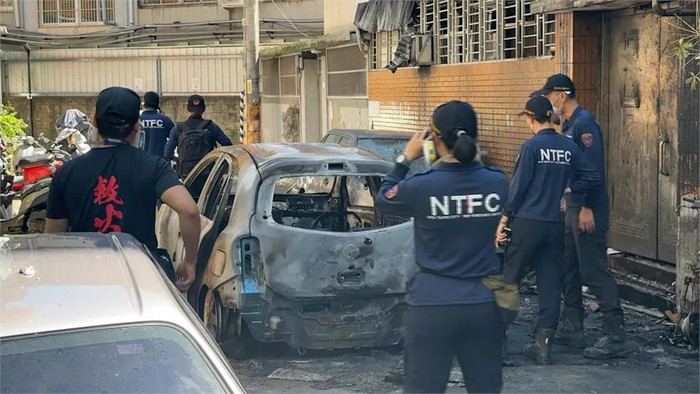 Người đàn ông châm lửa đốt xe hơi trước nhà em trai lúc nửa đêm, thừa nhận lý do gây sốc Ảnh 1