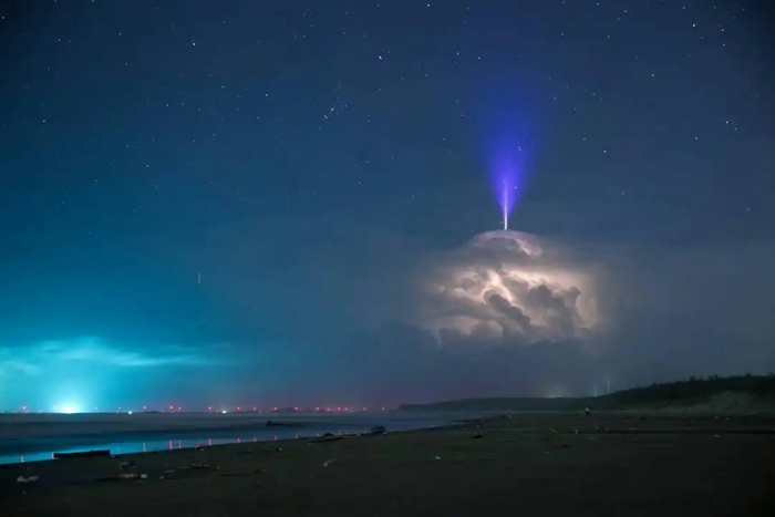 Hiện tượng siêu hiếm xuất hiện trên bầu trời, nhiều người dân xôn xao Ảnh 1