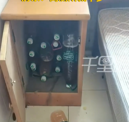 Thanh niên trả phòng sau 20 ngày thuê, chủ nhà kinh hãi khi kiểm tra tủ đựng đồ Ảnh 2