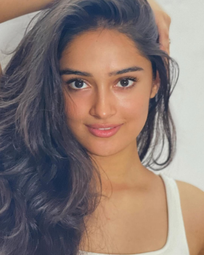 Mặt mộc của tân Miss Universe India được đánh giá cao. Ảnh: IGNV