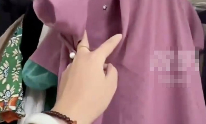 Mua sườn xám trên mạng, người phụ nữ chết lặng khi phát hiện chi tiết bất thường Ảnh 2