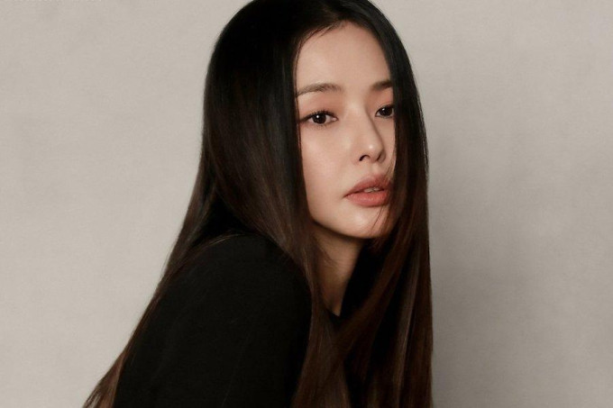 Lee Hanee từng đăng quang Hoa hậu Hàn Quốc năm 2006, sau đó cô dấn thân vào giới giải trí. Ảnh: Naver