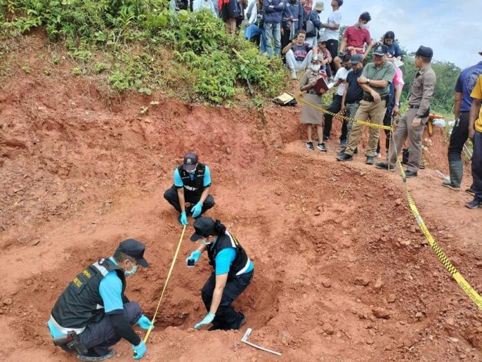 Phát hiện thi thể bị phủ xi măng trên ngọn núi, cuộc điều tra mở ra bí mật kinh hoàng Ảnh 4