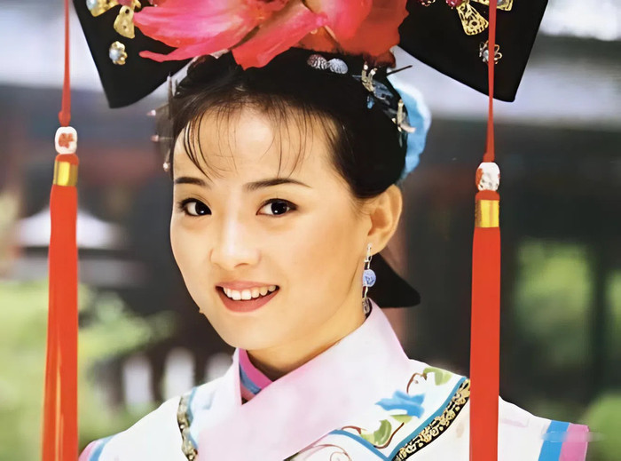 Vương Diễm được nhiều khán giả bình chọn là mỹ nhân đẹp nhất trong Hoàn Châu Cách Cách. (Ảnh Sohu)