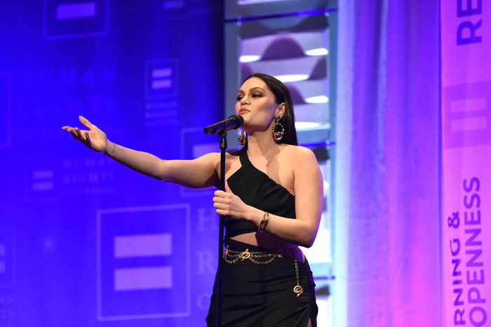 Jessie J hủy toàn bộ show diễn để phẫu thuật ung thư vú lần hai Ảnh 4