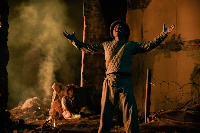 Cuộc 'đối đầu' giữa Tùng Dương và Hòa Minzy: Hai lát cắt về cái giá của hòa bình Ảnh 3