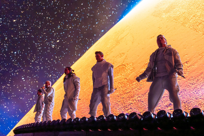 Sự trở lại ở một tầm cao mới của Backstreet Boys Ảnh 1